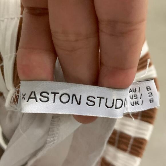 Tuckernuck Aston Studio The Harvey Short in Cigar & Optic Stripe - Picture 4 of 4